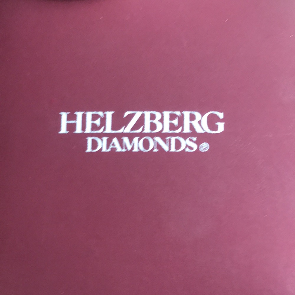 Sterling silver infinity; still in box never removed never wear jewelry anymore - Picture 4 of 5